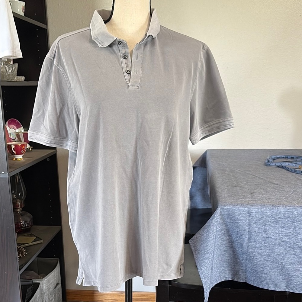 Men’s size Large Robert Barakett Gray Polo Shirt